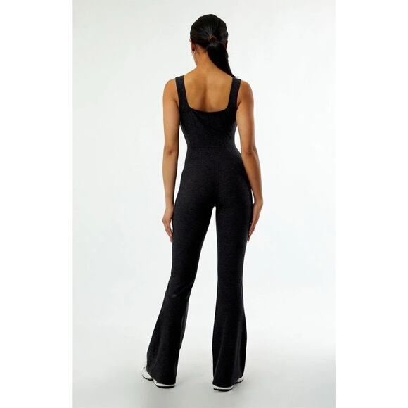 Fabletics Heatherflex Kick Flare Jumpsuit In Charcoal Sz M Square Neck Build In - Picture 4 of 15